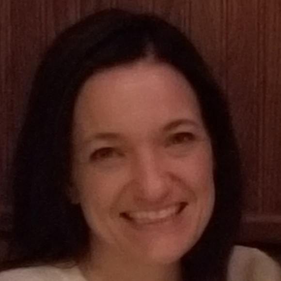 Meet your Posher, Stephanie - Picture 2 of 2